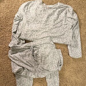 Beyond Yoga Gray Leopard Pajama Set